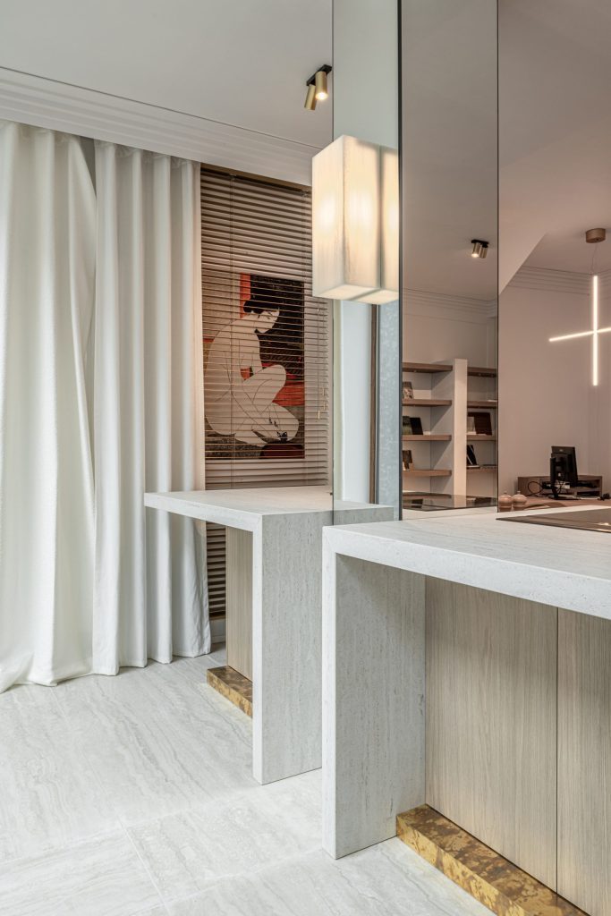 Bros Antwerpen maatwerk toonzaal meubel marmer cosentino silestone dornbracht kraan inbouwkraan travertijn kraan keuken led verlichting natuursteen home decoration spanplafonx dekton japanse kunst spiegel